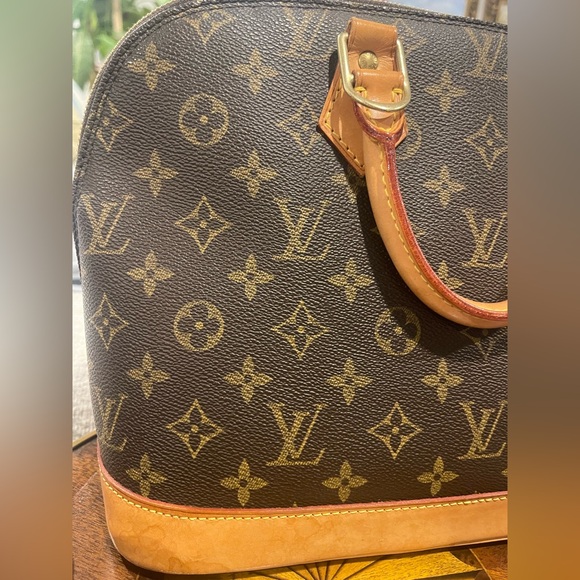 Louis Vuitton Retail $1,530 Monogram Alma PM - Picture 5 of 17